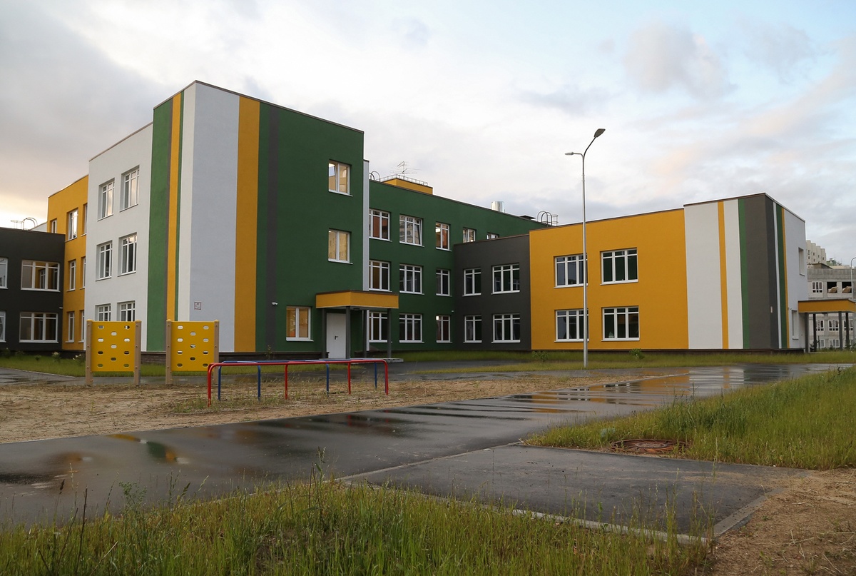 Школа в микрорайоне цветы Нижний Новгород